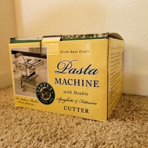 Fante's Great Aunt Gina's Pasta Machine